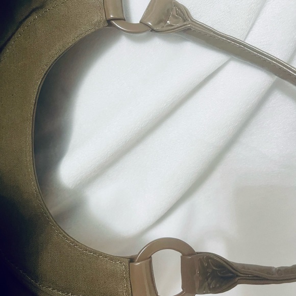 Agnes B enamel leather shoulder bag - Picture 6 of 13